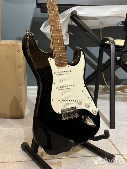 Электрогитара Maxtone