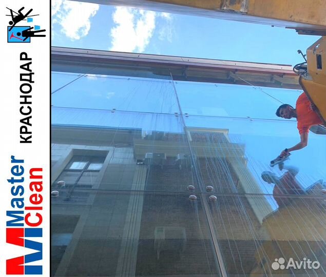 Мойка фасадов зданий, мытье окон, мытье витрин