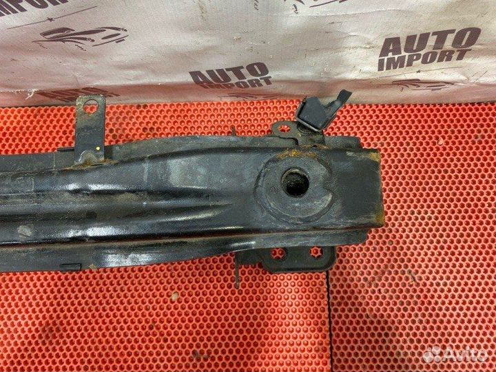 Усилитель бампера передний Skoda Superb 3T cbbb