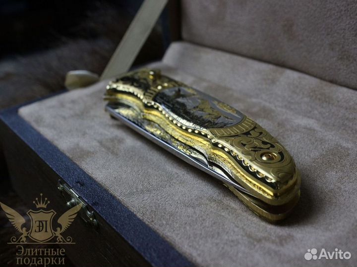 Коллекционный складной нож с золотом