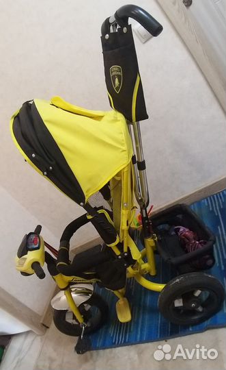 Детский велосипед с ручкой