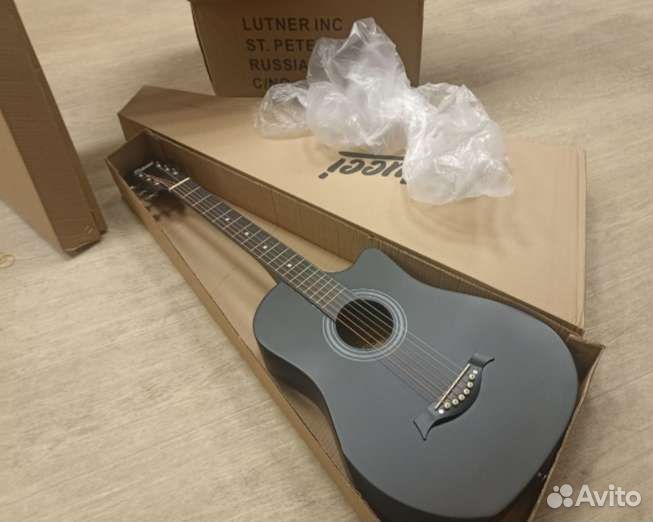 Гитара новая