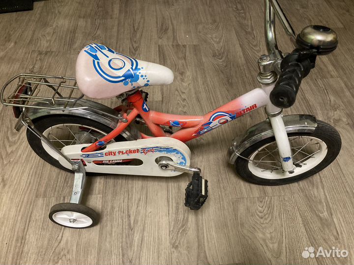 Детский велосипед четырехколесный