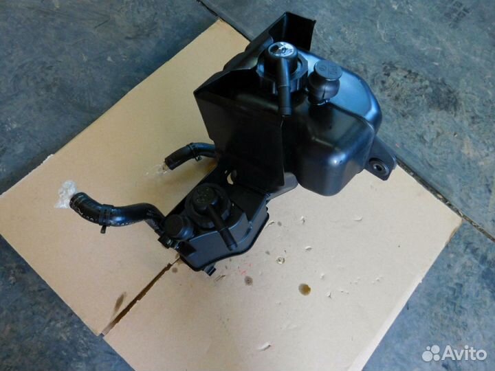 Бачок под гидравлику на Mercedes CL-Class C215