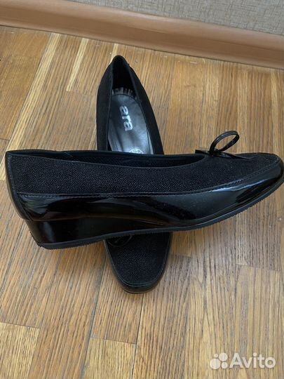 Туфли натуральный лак 38