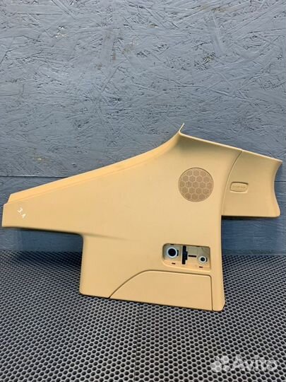 Обшивка салона задняя левая Porshe Panamera 970