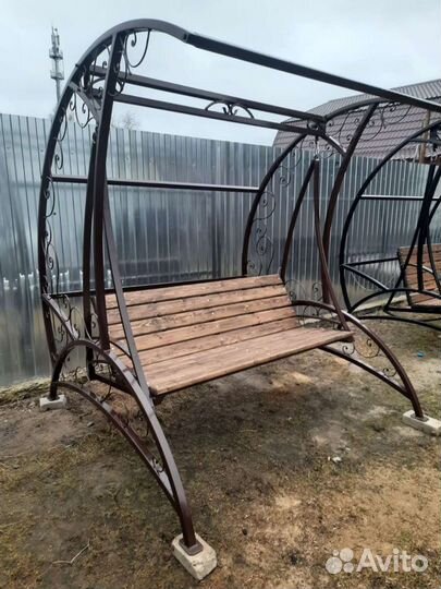Садовые качели новые