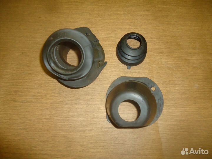 4680154 кожух рулевого вала Chrysler Voyager 3