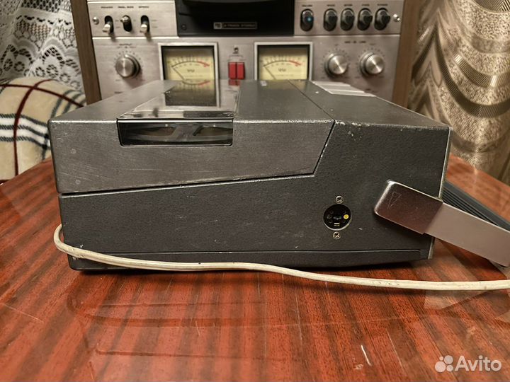 Репортерский магнитофон Uher 4400 Report Stereo