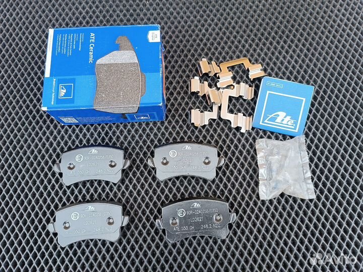 Задние тормозные колодки ATE Ceramic 13047026212