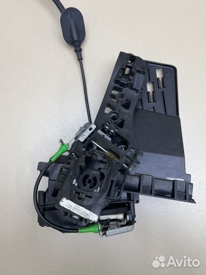 Замок двери задний правый Ford Fiesta MK6