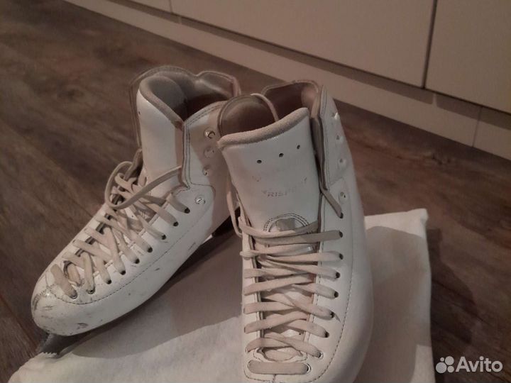 Фигурные коньки risport excellence 240