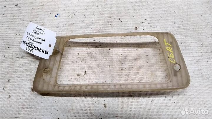 Рамка птф правой Seat Toledo I