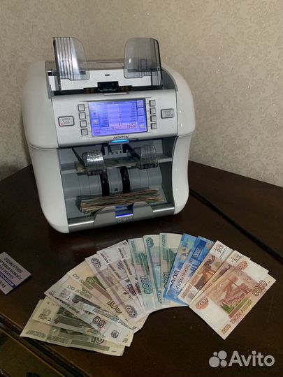 Счетчик денег банкнот