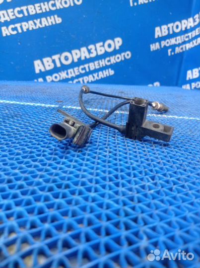 Датчик износа колодок Mercedes-Benz W220 седан