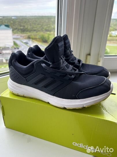 Кроссовки adidas