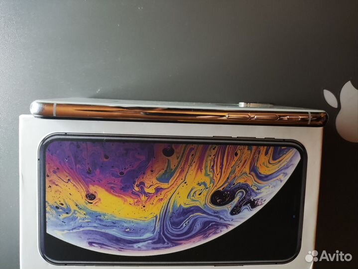 iPhone Xs, 64 ГБ