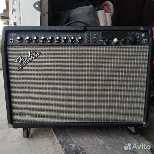 Гитарный ламповый комбик Fender Cyber Twin, 130 Вт