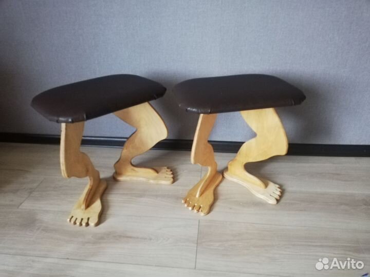 Табурет с ногами