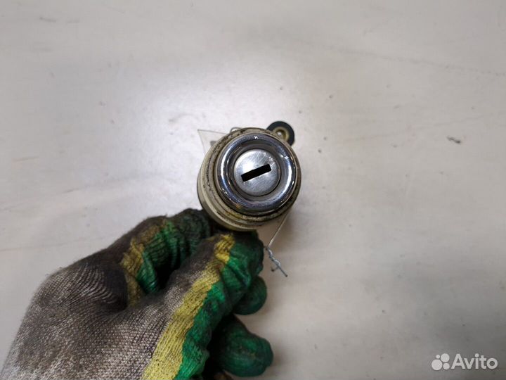 Кнопка багажника Audi 80 (B3), 1990