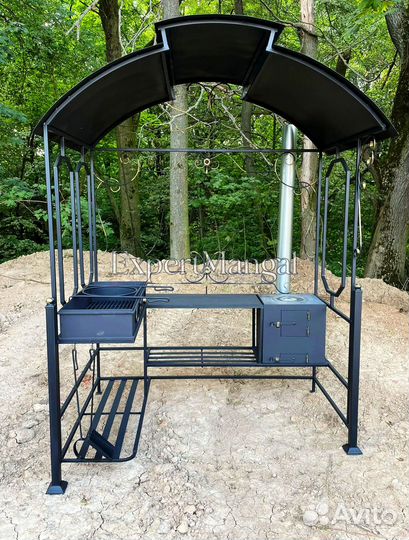 Мангал с крышей