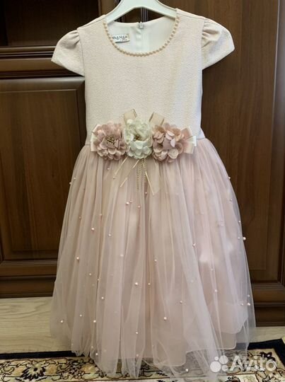 Продам платье для девочки