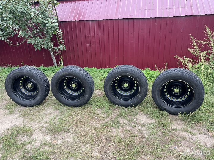 Nokian Tyres Nordman 7 SUV 215/65 R16