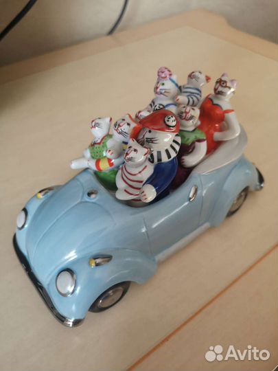 Статуэтка фарфор