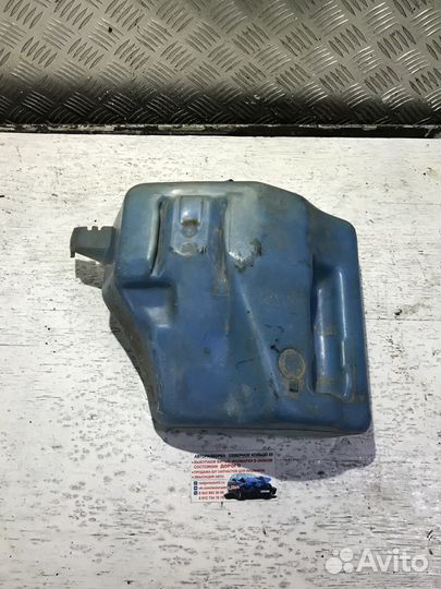 Бачок омывателя Фольксваген Пассат Б3 Passat B3