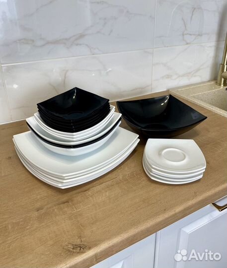 Набор тарелок