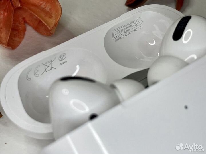 Airpods Pro, топовая версия с шумоподавлением