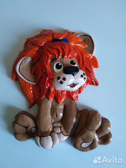 Фигурка льва