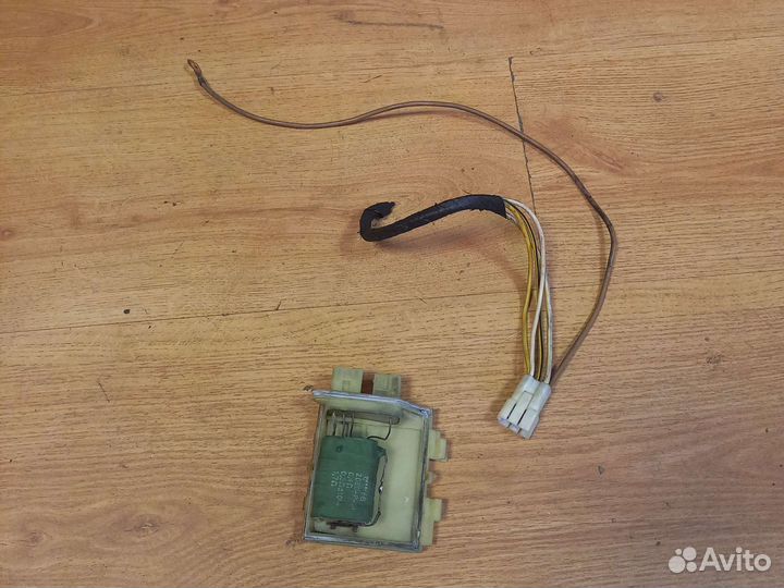 Резистор печки Пассат Б3 1.8