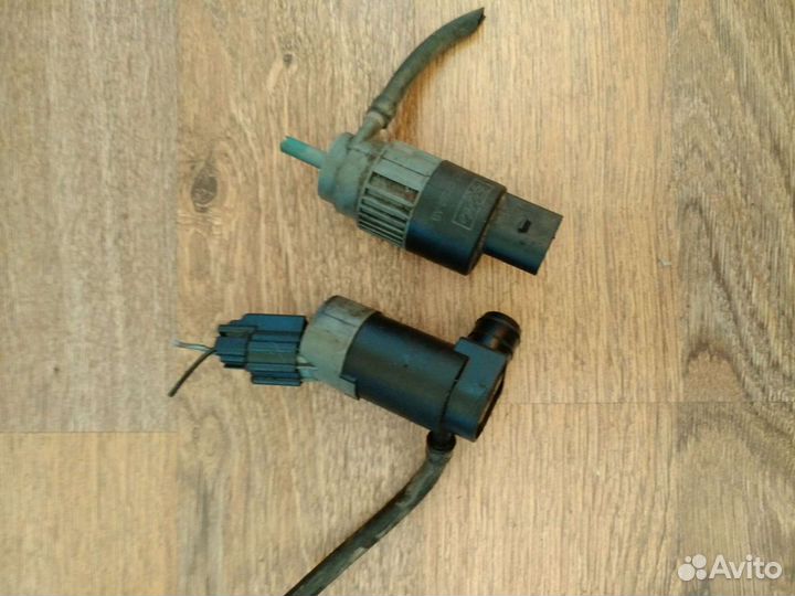 Насос омывателя фар и лобового стекла Jaguar XF 20