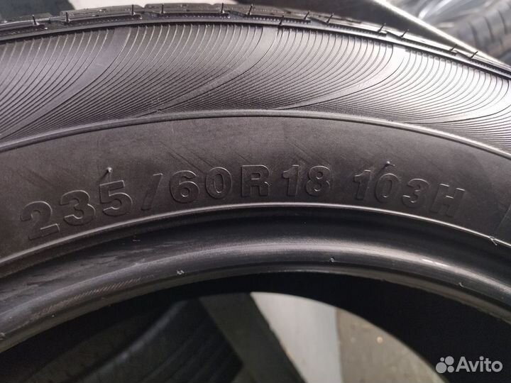 Kumho Solus KL21 235/60 R18 103H