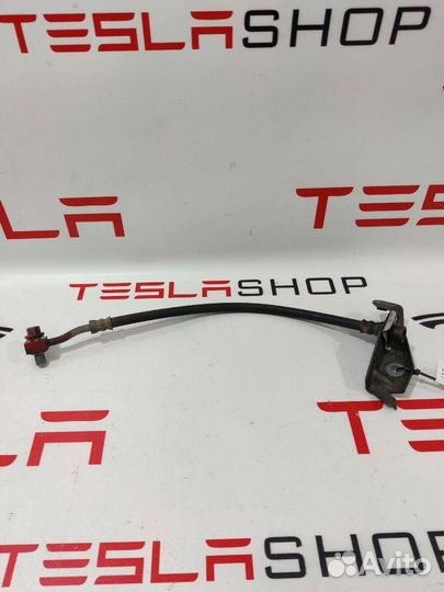 Шланг тормозной заднего правого Tesla Model Y 2021