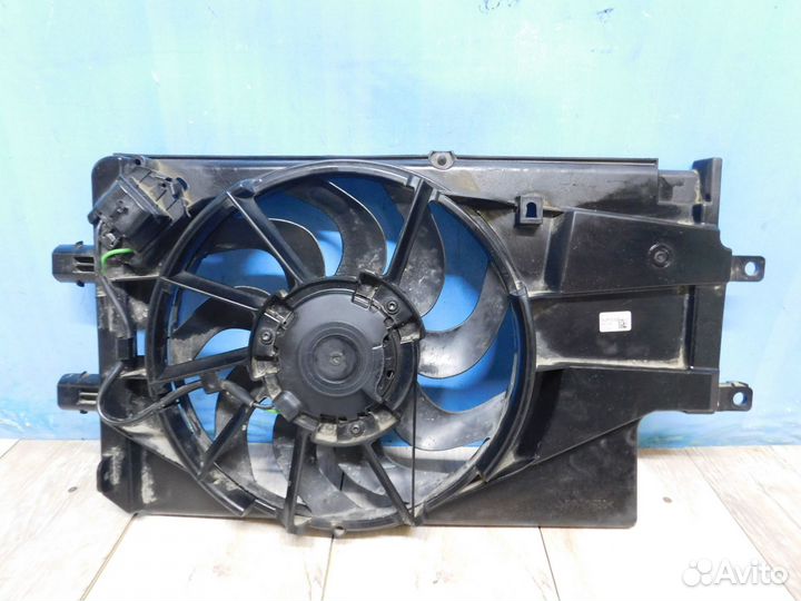Вентилятор радиатора LADA Granta 2011