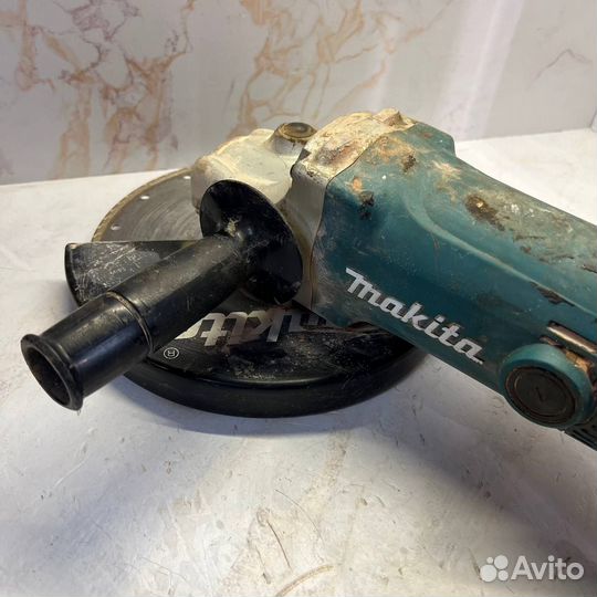 Ушм Makita GA9050