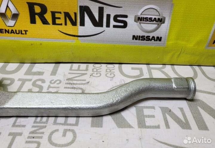 Наконечник рулевой тяги правый Nissan Terrano 3