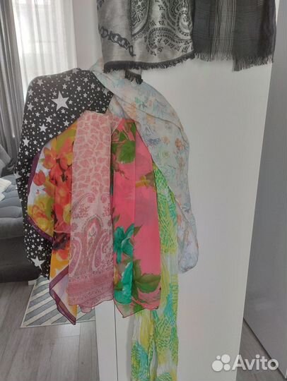 Женские шарфы и платки