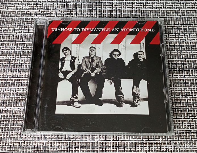 CD U2 – How To Dismantle An Atomic (Japan 2004)
