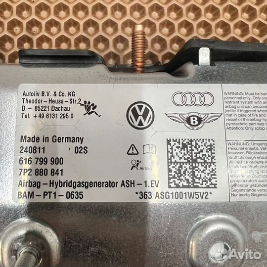 Подушка безопасности коленей touareg nf