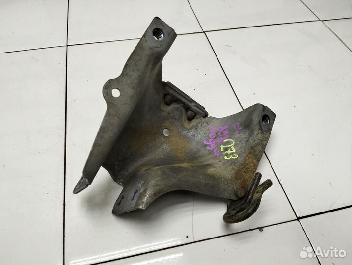 Кронштейн двигателя Audi A5 8T