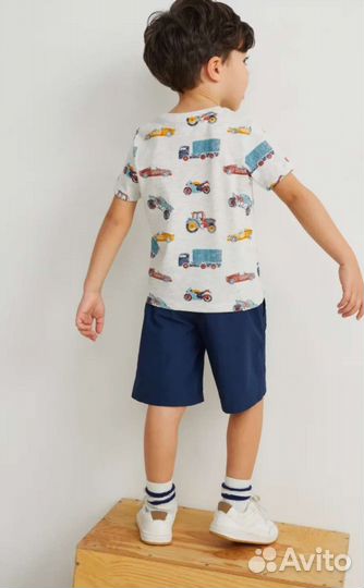 Комплект Футболка и шорты, 140 см, С&А