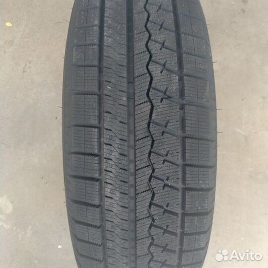 Sailun Ice Blazer Arctic 215/55 R16 H