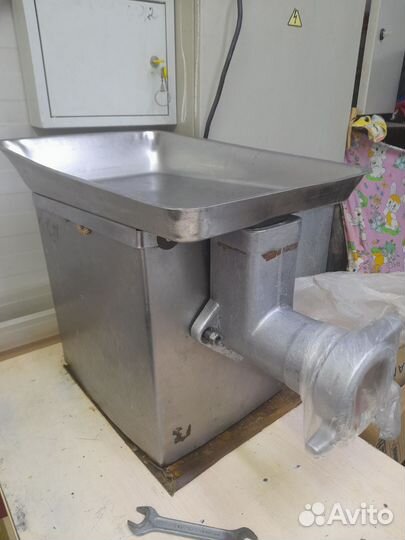 Мясорубка промышленная