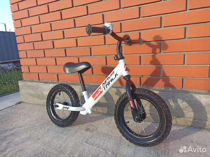 Беговел Novatrack