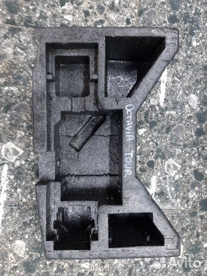 Пенопласт в багажник Шкода Октавия Тур Skoda