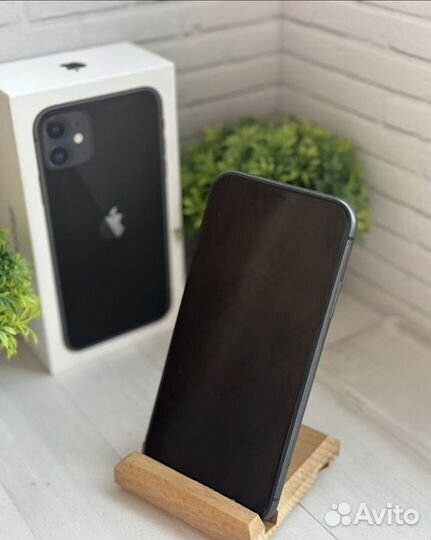 iPhone 11, 64 ГБ