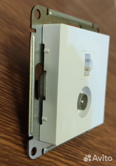 Розетки встраиваемые